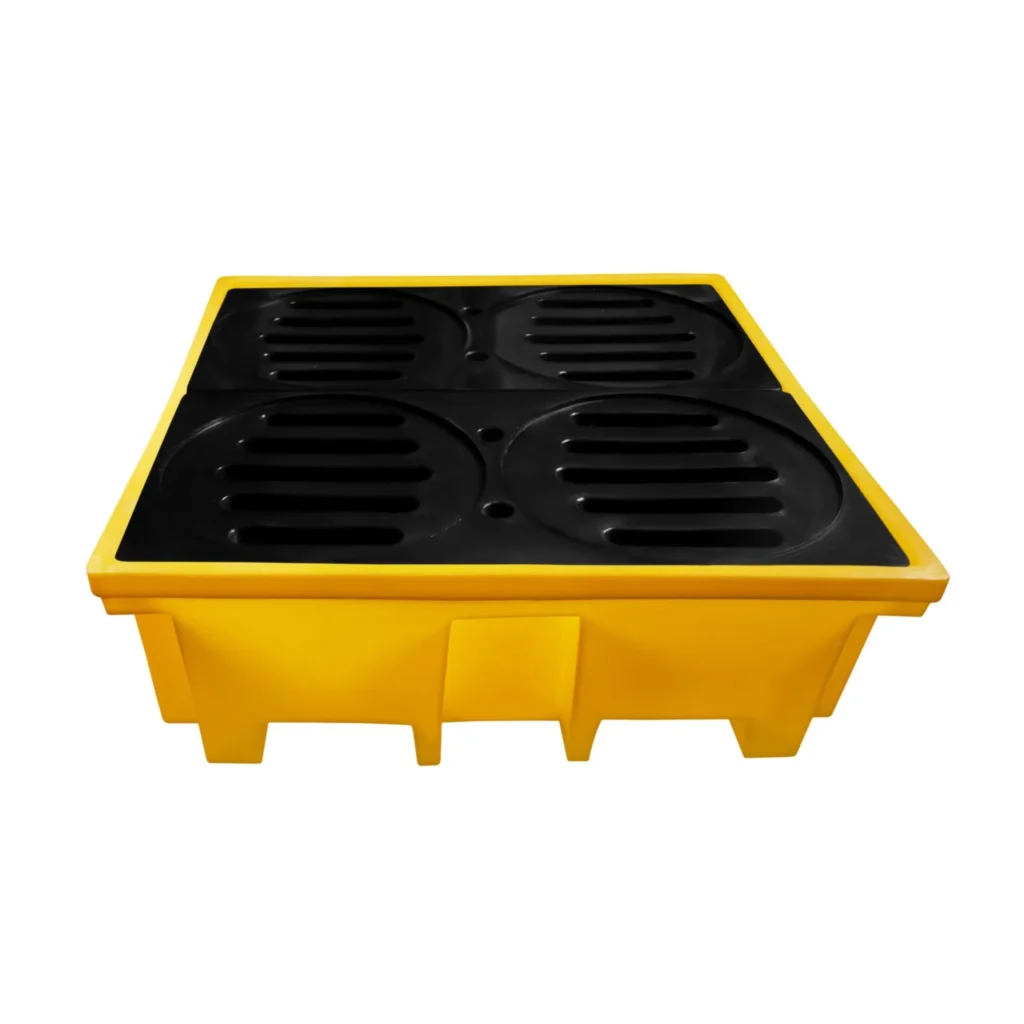 Os Pallets de contenção para 4 tambores ou Bacia de Contenção, são utilizados para evitar o derramamento de produtos químicos, eles proporcionam proteção necessária contra vazamentos ou rompimento em tambores. Produto fabricado pelo processo de Rotomoldagem Rotacional, sem soldas ou emendas. Suportam a grande maioria dos ácidos e possuem grelha dupla face removível, para facilitar a limpeza. PERFIL BAIXO: Medidas: 1360mm (L) x 1360mm (C) x 210mm (A). Capacidade de contenção: 150 litros. Peso da peça: 37 kg. Cores: Amarelo e Laranja. Matéria Prima: Polietileno de Alta Densidade. Pode ser movimentado em paleteira. PERFIL MÉDIO: Medidas: 1360mm (L) x 1360mm (C) x 330mm (A). Capacidade de contenção: 380 litros. Peso da peça: 43 kg. Cores: Amarelo e Laranja. Matéria Prima: Polietileno de Alta Densidade. Pode ser movimentado em paleteira. PERFIL ALTO: Medidas: 1360mm (L) x 1360mm (C) x 450mm (A). Capacidade de contenção: 420 litros. Peso da peça: 47 kg. Cores: Amarelo e Laranja. Matéria Prima: Polietileno de Alta Densidade. Pode ser movimentado em paleteira.